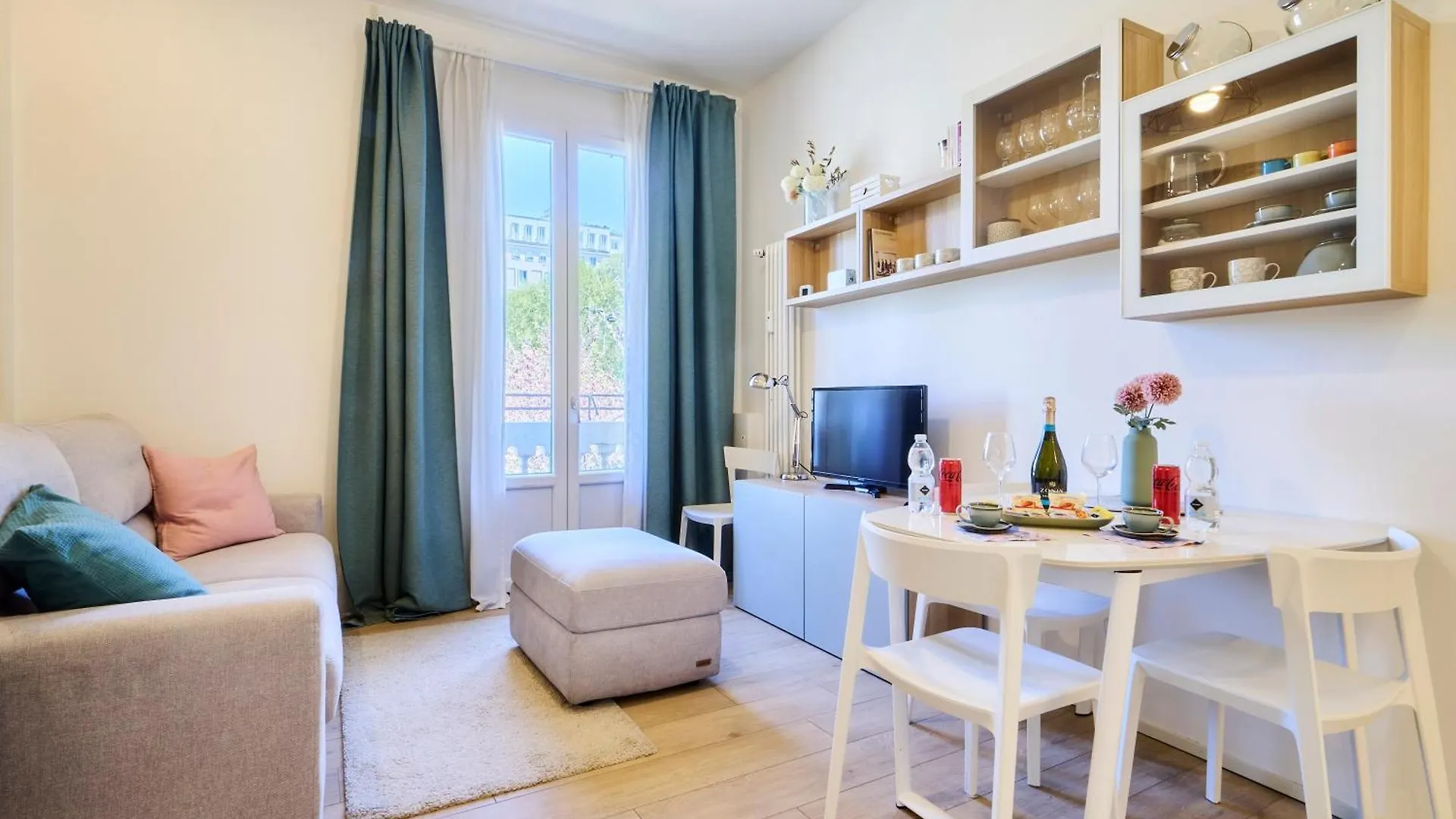 Beautiful Apartment In Tricolore contacts