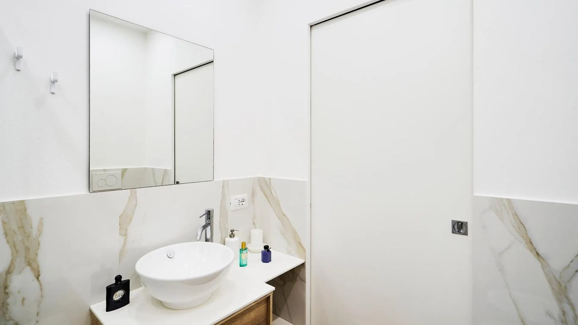 Beautiful Apartment In Tricolore Milán 0*,
